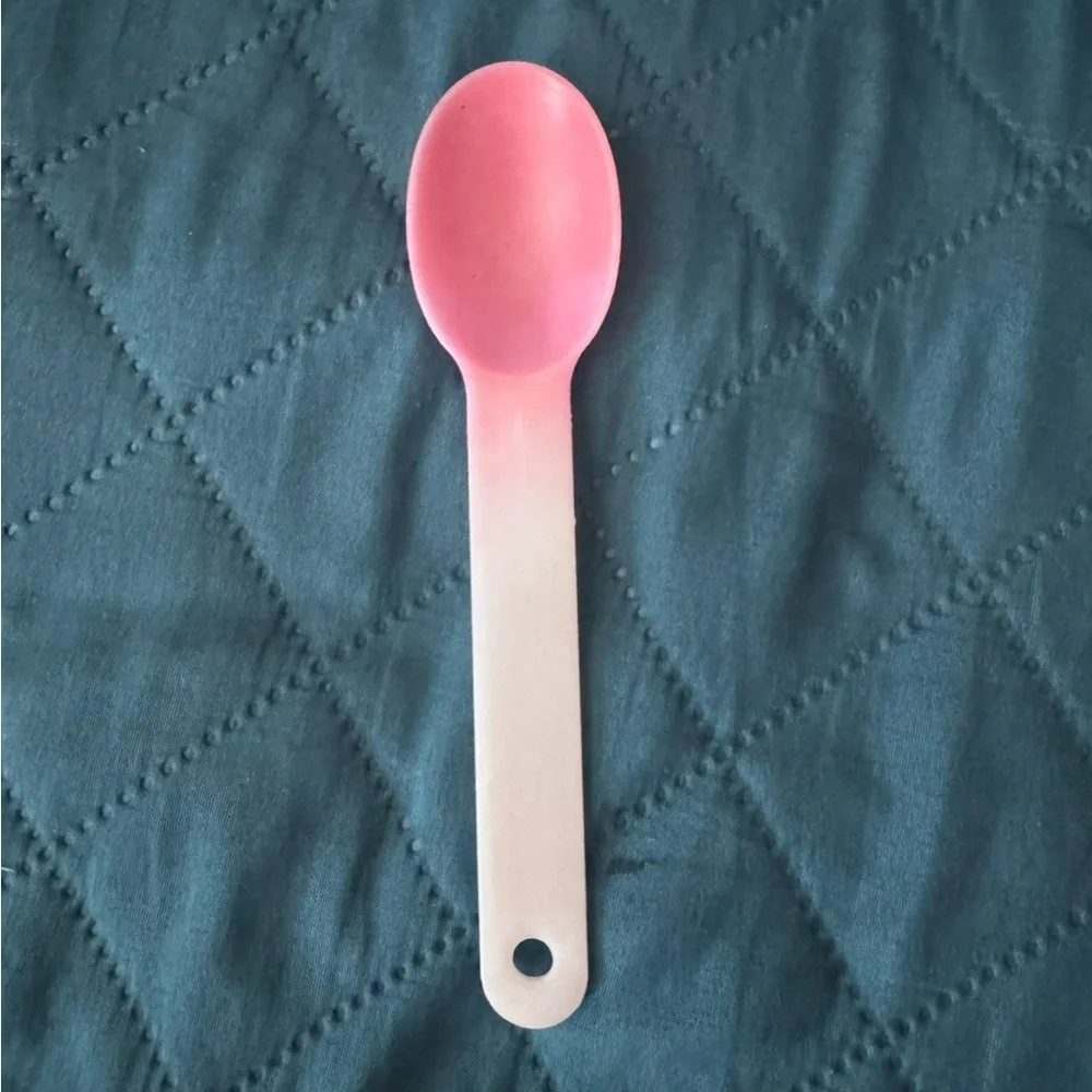 Pink Color Changing Spoons Set - Picture 2 of 2
